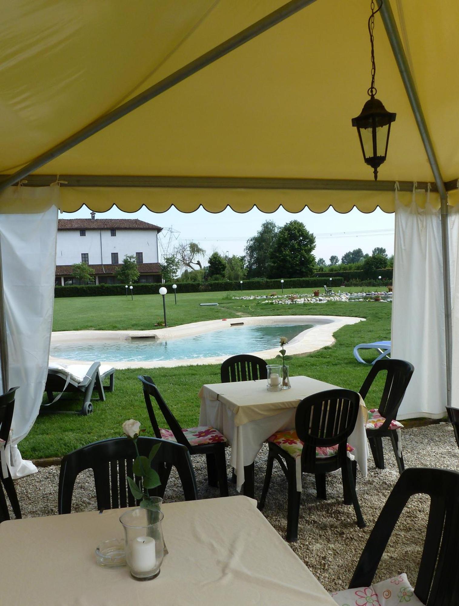 Motel Cosmera Savigliano Exterior foto